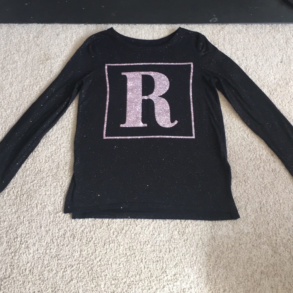 Girls letter R Shirt - Picture 2 of 5